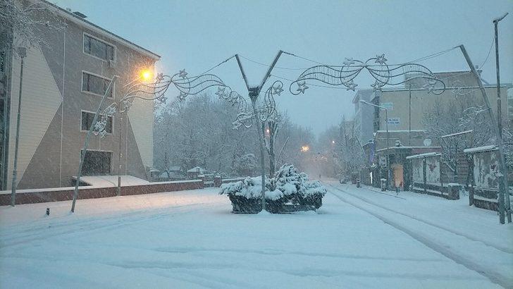 Gölbaşı ilçesinde karpostallık manzara G3