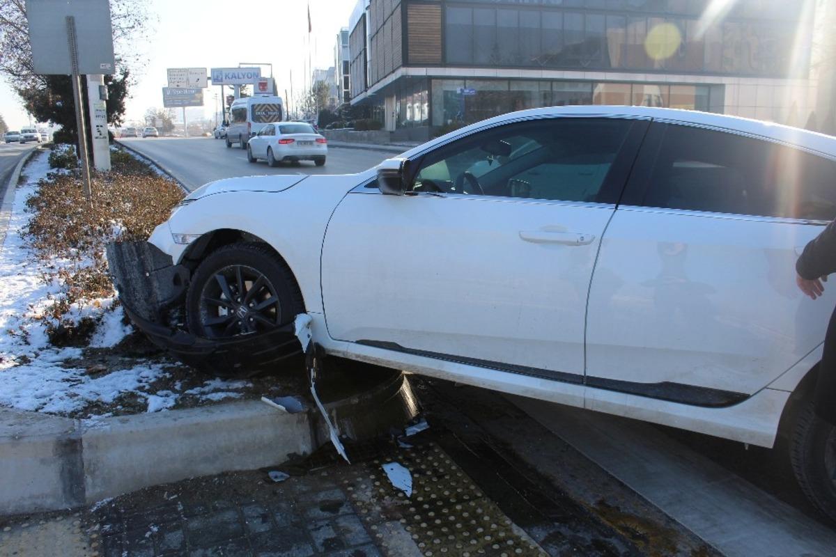 Başkent&rsquo;te trafik kazası: 1 yaralı