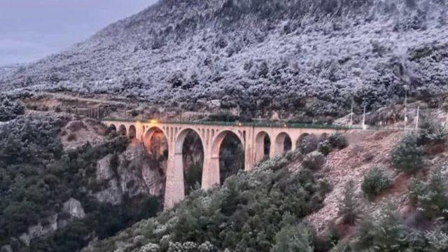 Tarihi Varda Köprüsü 9 yıl sonra yeniden beyazlar içinde