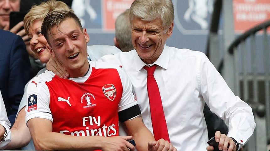 Arsene Wenger Mesut Özil transferini değerlendirdi