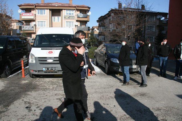 Tekel bayisine giren 2 şahıs 30 bin TL’lik soygun yaptı