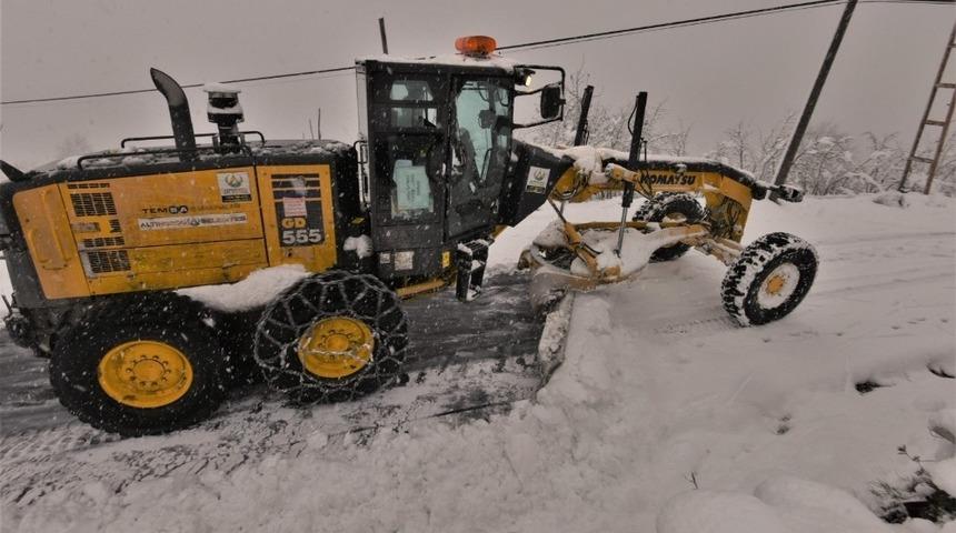 Altınordu&rsquo;da ulaşıma kapanan 18 mahalle yolu a&ccedil;ıldı