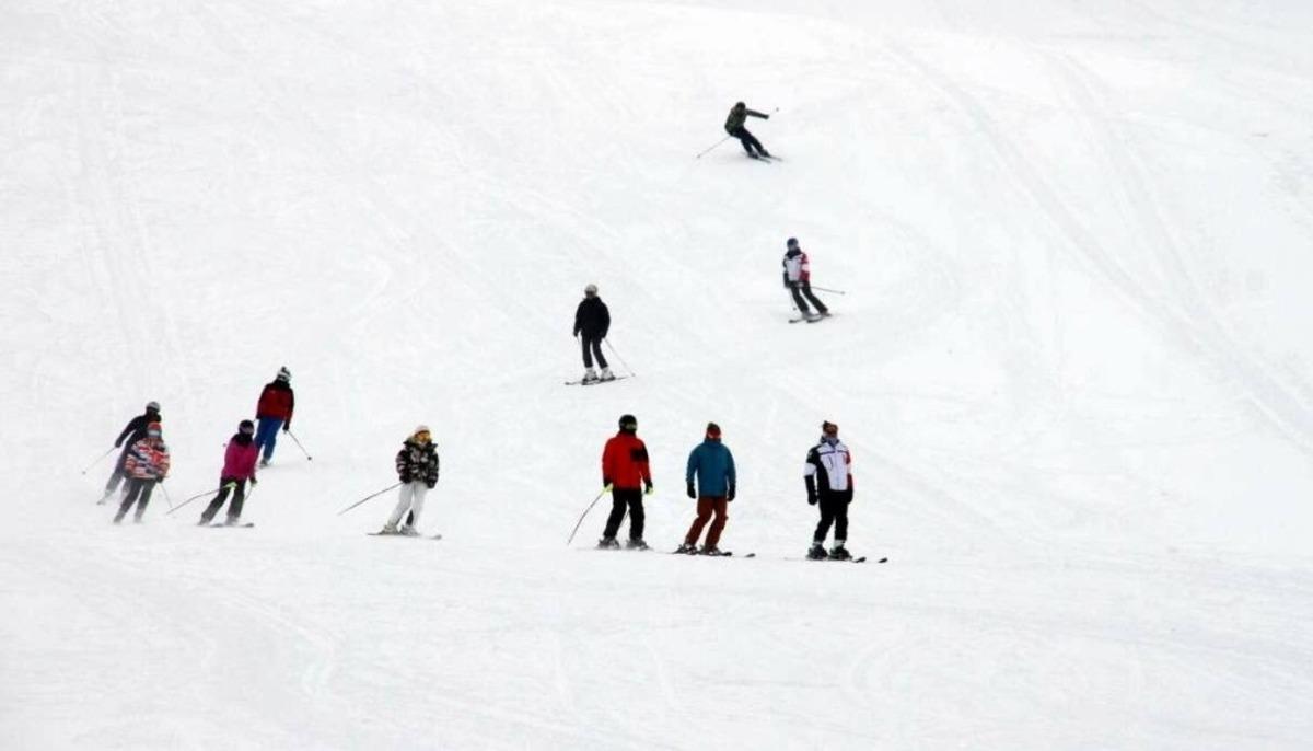 Erzincan Ergan Dağı&rsquo;nda kayak sezonu başladı