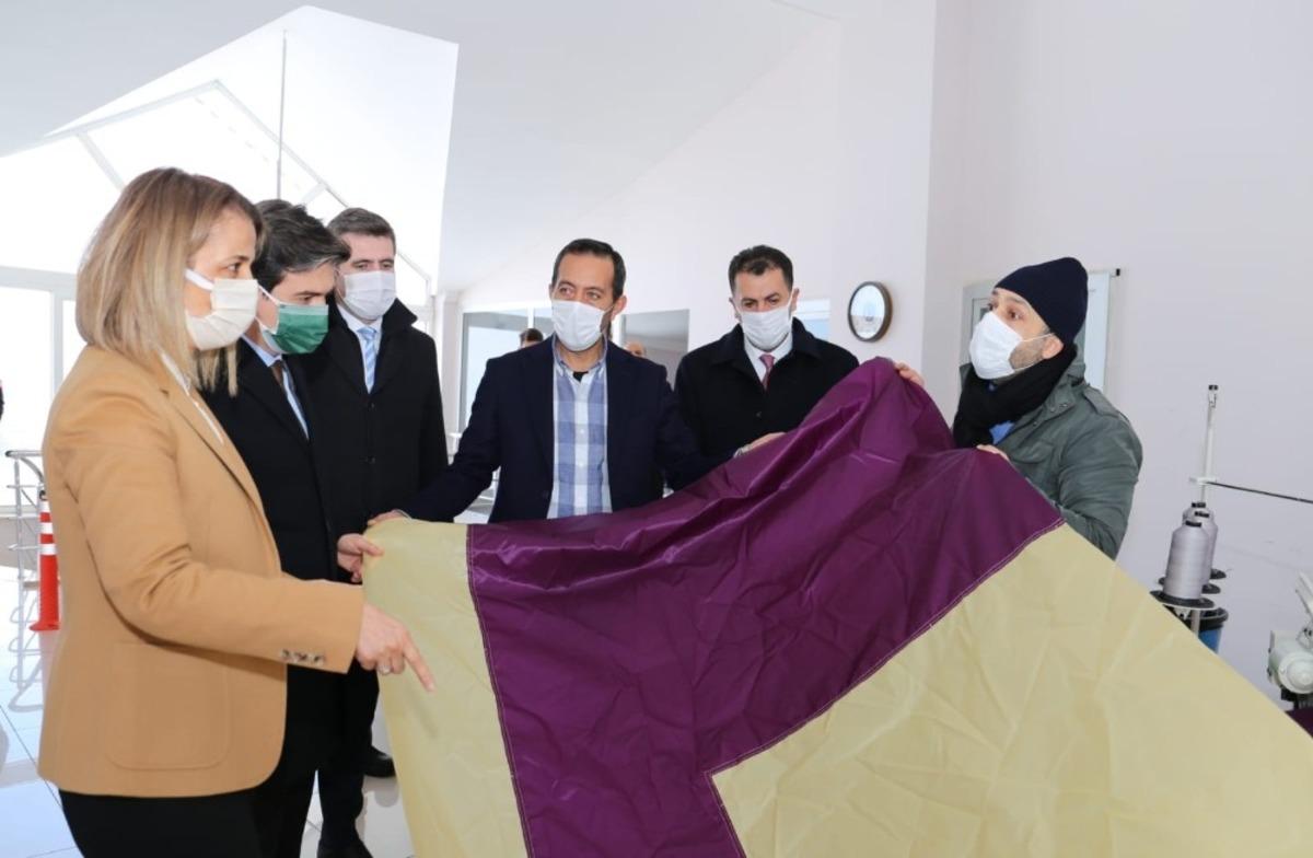 Vali Becel, T&uuml;rkiye&rsquo;nin ilk yerli balon &uuml;retim firmasını ziyaret etti