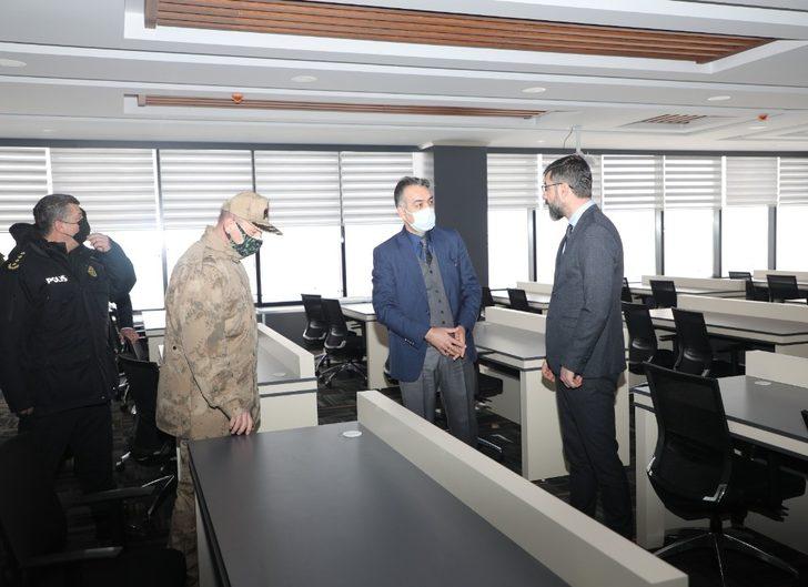 Vali Çağatay’dan Bitlis Belediyesinin yeni hizmet binasına ziyaret G4