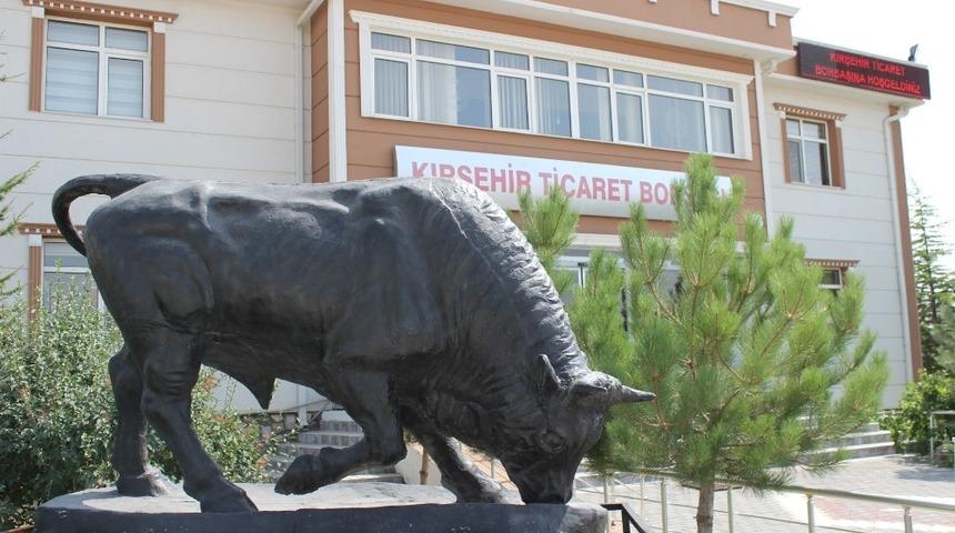 Canlı hayvan pazarı şap hastalığına karşı tedbiren kapatıldı