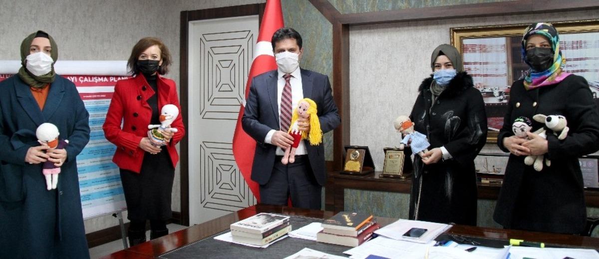 &Ouml;ğretmenlerden &ldquo;amigurumi &ouml;rg&uuml;&rdquo; ile farkındalık projesi