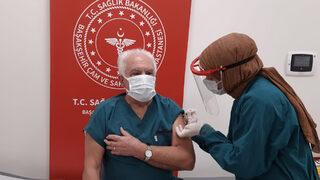 Doğu Perinçek, koronavirüs aşısı oldu