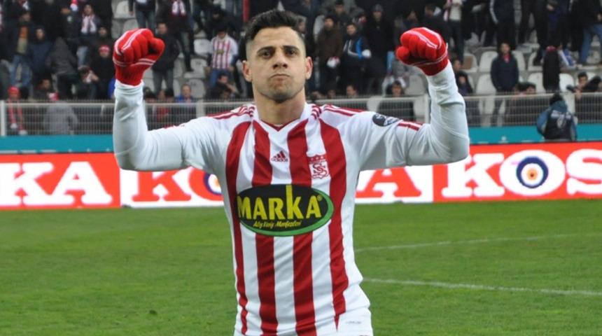 Yıldız futbolcu Cicinho’dan Pato’ya öneri: "Sivasspor’a git"