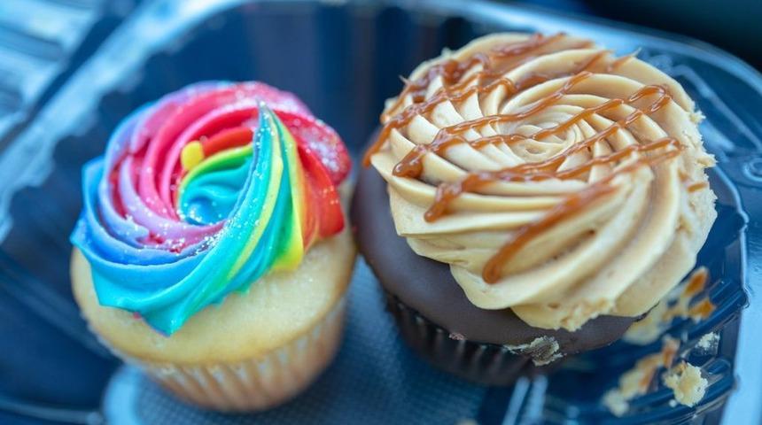 Doğum g&uuml;n&uuml; pastalarını 'cinsel organ' fig&uuml;rleriyle s&uuml;sleyen pastacı g&ouml;zaltına alındı