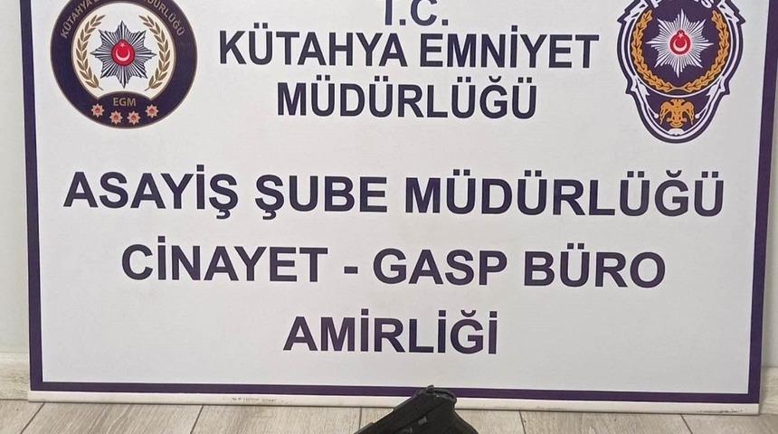 K&uuml;tahya&rsquo;da silahla yaralama olayına karışan zanlı tutuklandı