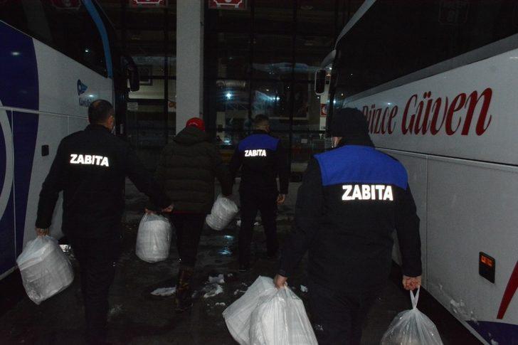 Kdz. Ereğli Belediyesi, terminalde bekleyen 300 yolcuya yemek dağıttı G5