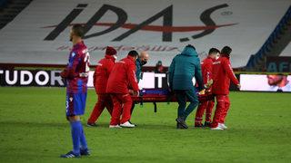 SON DAKİKA! Trabzonspor'da Abdülkadir Ömür'ün ayak bileği kırıldı!