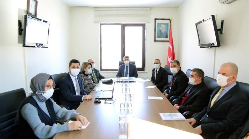 Vali Ali &Ccedil;elik: "Hi&ccedil;bir vatandaşımız sokakta kalmasın"