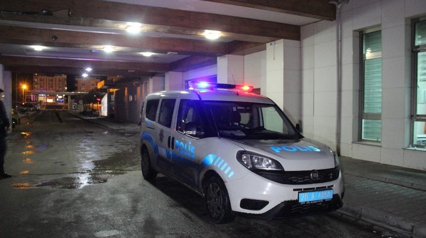 Karaman'da hastanede gergin anlar! G&uuml;venlik g&ouml;revlisi bı&ccedil;aklandı