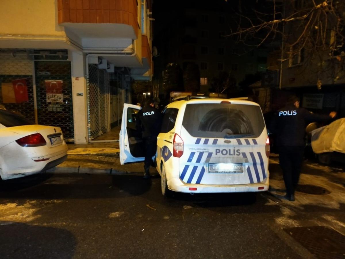 &Uuml;sk&uuml;dar&rsquo;da bir şahıs halasını rehin aldı