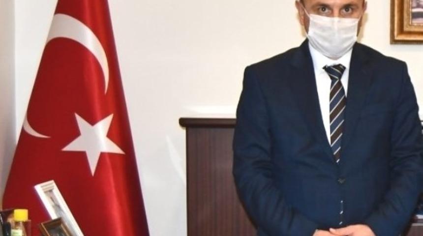 Başkan Oral’dan, öğrencilere internetli tablet