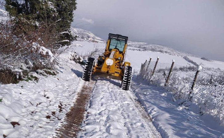 Altınova’da karla mücadele devam ediyor G2