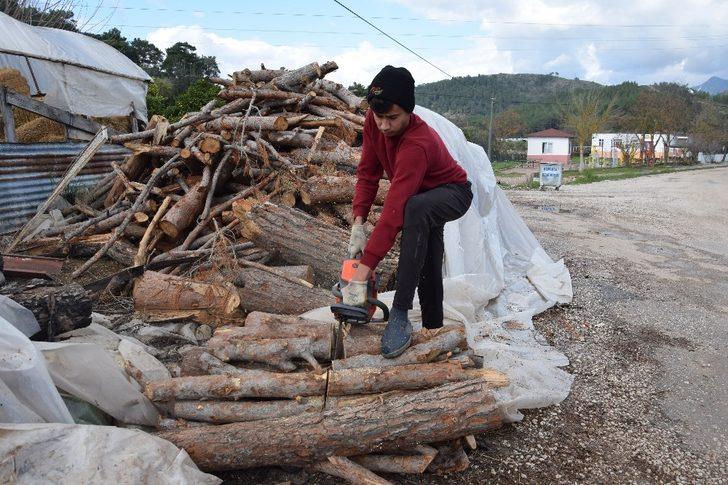 Antalya’da üreticinin meşakkatli don nöbeti G3