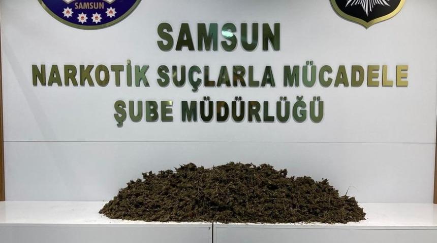 Samsun&rsquo;da 12 kilo 350 gram esrar ele ge&ccedil;irildi: 2&rsquo;si kadın 3 g&ouml;zaltı