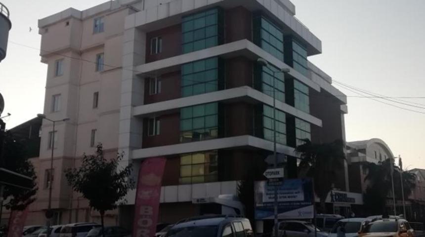 Vahşet! Yeni doğan bebeğini bıçaklayarak öldürdü 