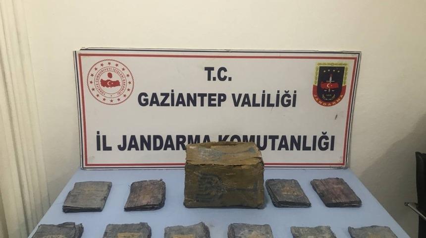 Gaziantep&rsquo;te altınla yazılmış Tevrat ele ge&ccedil;irildi