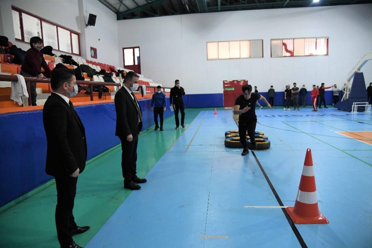 Pursaklar Belediyesinden polis adaylarına tam destek