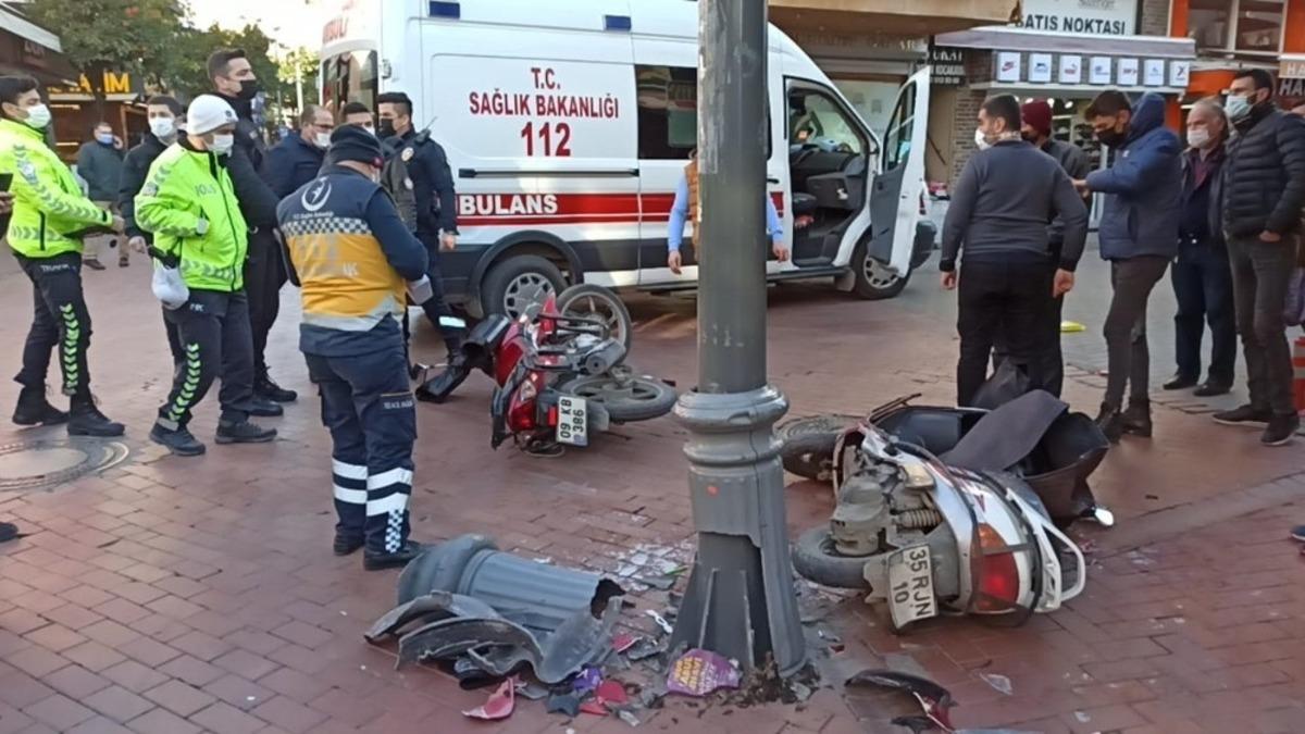 Motosikletler kafa kafaya &ccedil;arpıştı: 1 yaralı