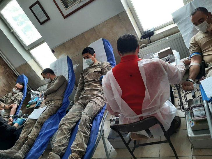 Göle ilçe Jandarmadan Kızılay’a kan bağışı G1