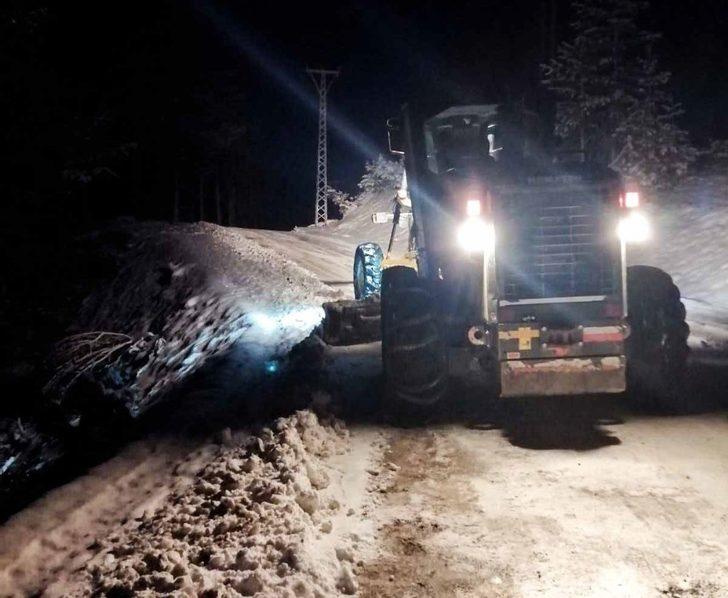 Adana’da karla mücadele ekipleri 24 saat görev başında G3