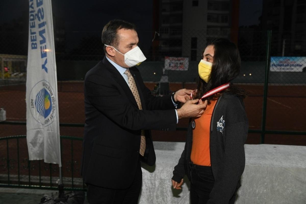 2. Ata&rsquo;yı Anma Tenis Turnuvası sona erdi