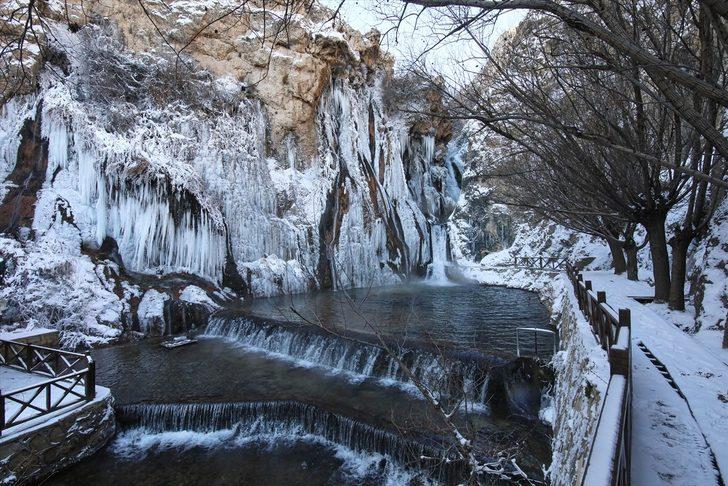 Günpınar Şelalesi kısmen dondu G2