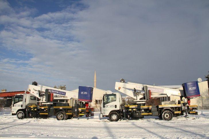 Aras EDAŞ “Sepetli Vinç” araçlarını filosuna kattı G3