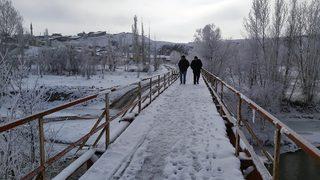 Sivas'taki Hafik Gölü buz tuttu