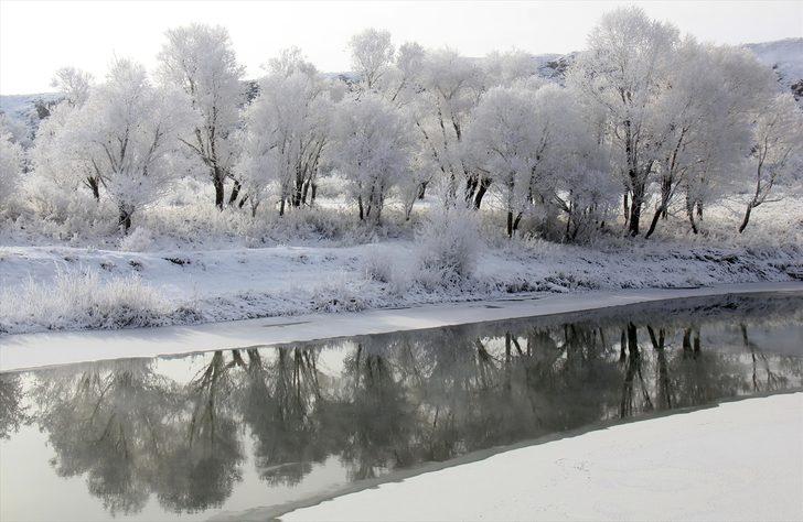 Sivas'taki Hafik Gölü buz tuttu G5