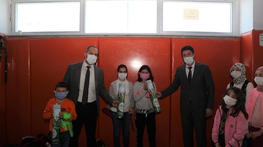 Niğde Belediye Başkanı &Ouml;zdemir Ok&ccedil;uluk Kursunu Ziyaret Etti