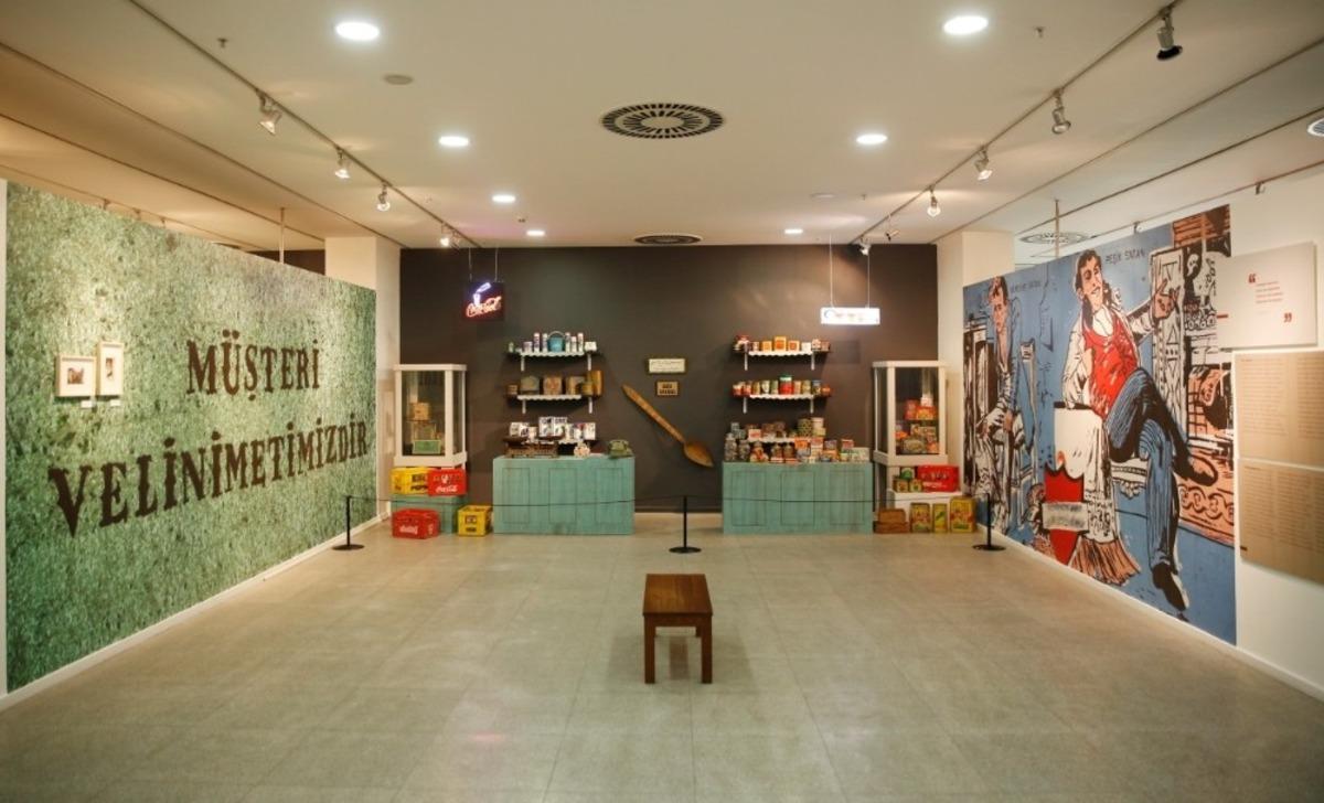 K&uuml;&ccedil;&uuml;k&ccedil;ekmece&rsquo;de 1970 model bakkal sergisi