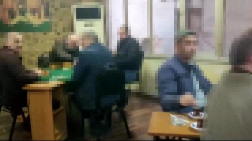 Yasağa aldırmadan oynayan 23 kişi su&ccedil;&uuml;st&uuml; yakalandı