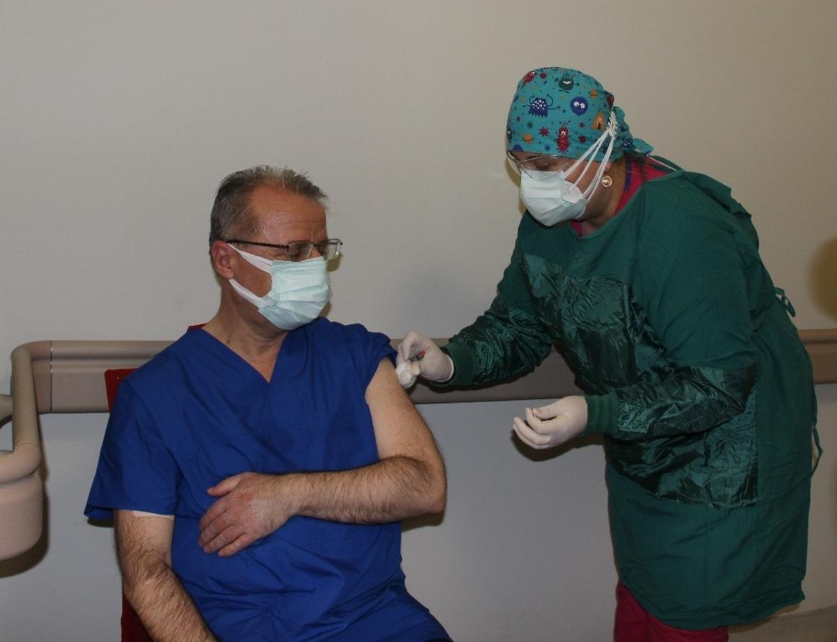 Manisa&rsquo;da aşılanan kişi sayısı 16 bini ge&ccedil;ti