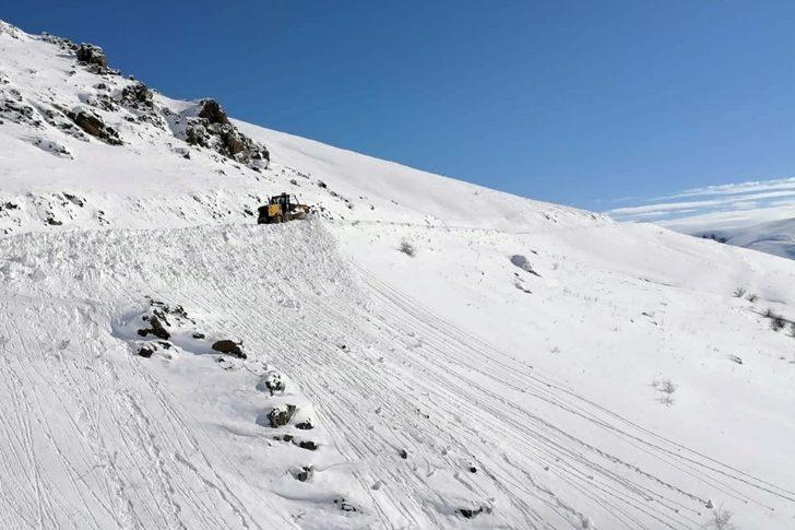 Gümüşhane’de kapalı köy yollarının tamamı açıldı G2