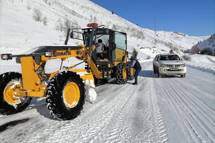 Gümüşhane’de kapalı köy yollarının tamamı açıldı G3