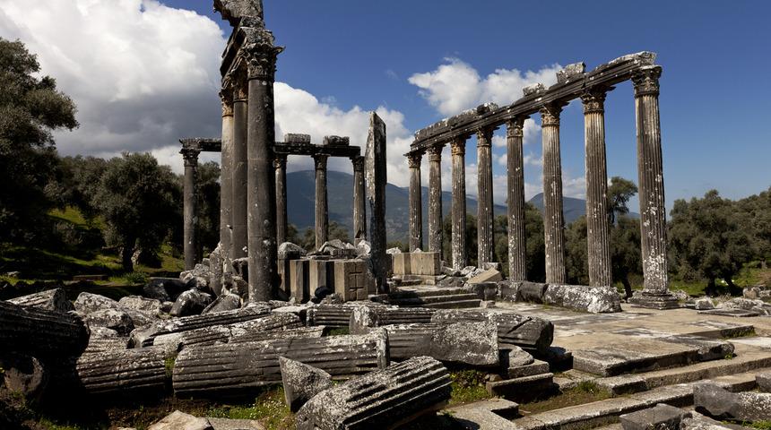 Euromos Antik Kenti nerede, nasıl gidilir? Euromos Antik Kenti tarihi, hikayesi