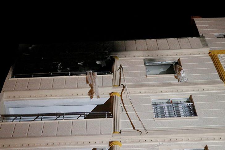 GÜNCELLEME - Şanlıurfa'da tüp patlaması sonucu hayatını kaybeden uzman çavuş ve oğlunun cenazeleri memleketlerine uğurlandı G2