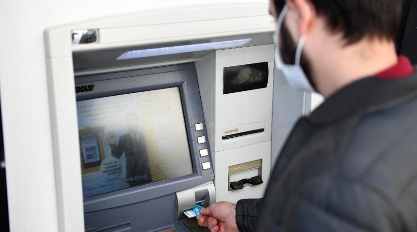 &Ouml;ğrenim yardımının 200 liralık ocak ayı tutarları hesaplara yatırıldı