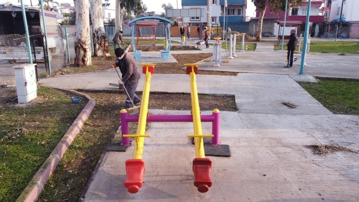 Tarsus Belediyesi, 40 kişilik ekiple temizlik seferberliği başlattı