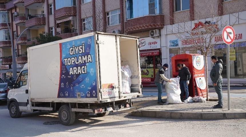 Hayırseverler getiriyor, ihtiyaç sahiplerine ulaştırılıyor