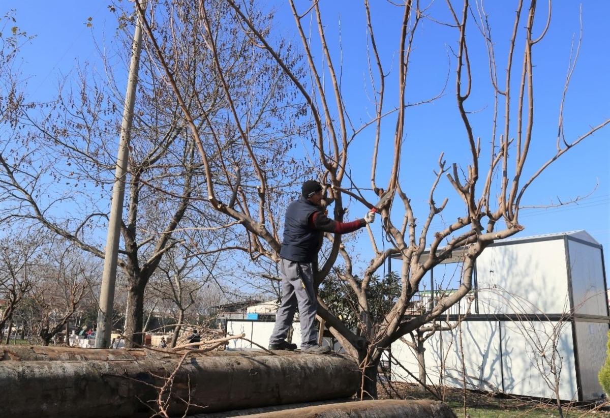 Turgutlu&rsquo;da ekipler aralıksız &ccedil;alışıyor
