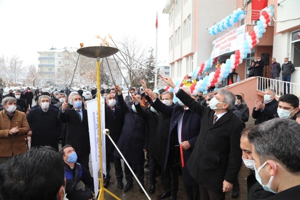 Bing&ouml;l Solhan&rsquo;da doğalgaz meşalesi yandı