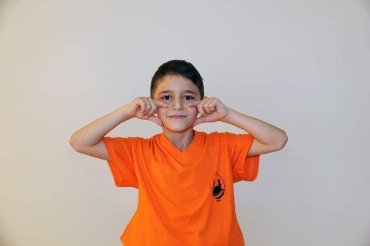 Öğrenciler işaret dili ile korona virüse karşı uyardı G2