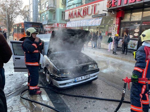 Ankara&rsquo;da alev alan park halindeki ara&ccedil; yandı 1